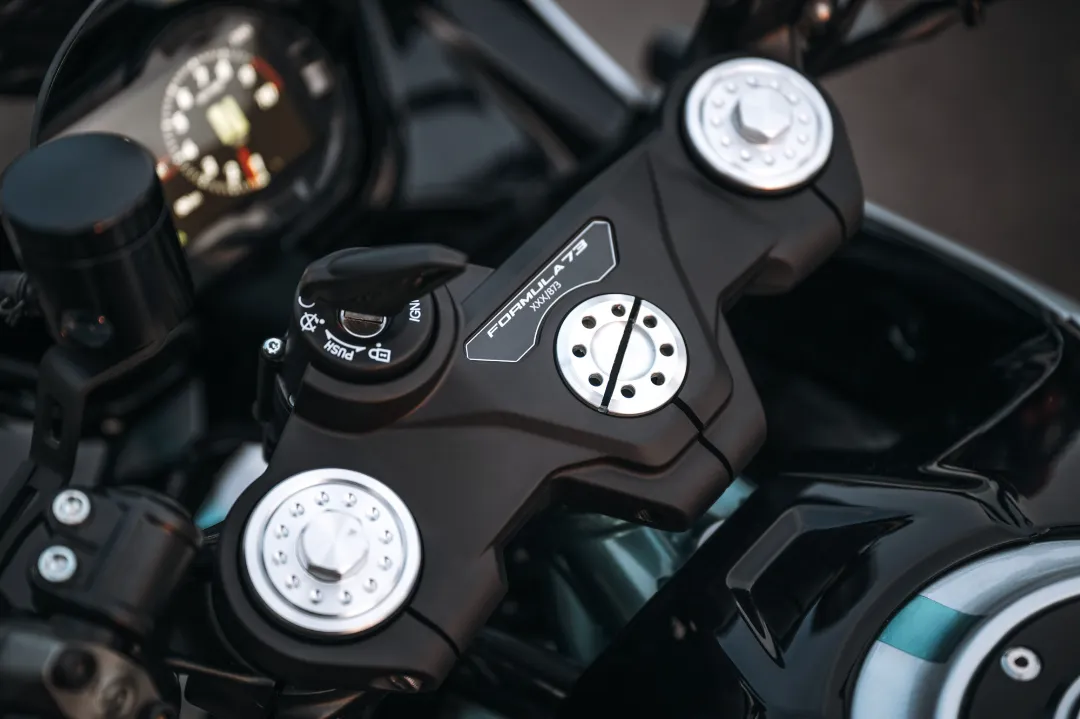 Chassis and Suspension: Precision handling