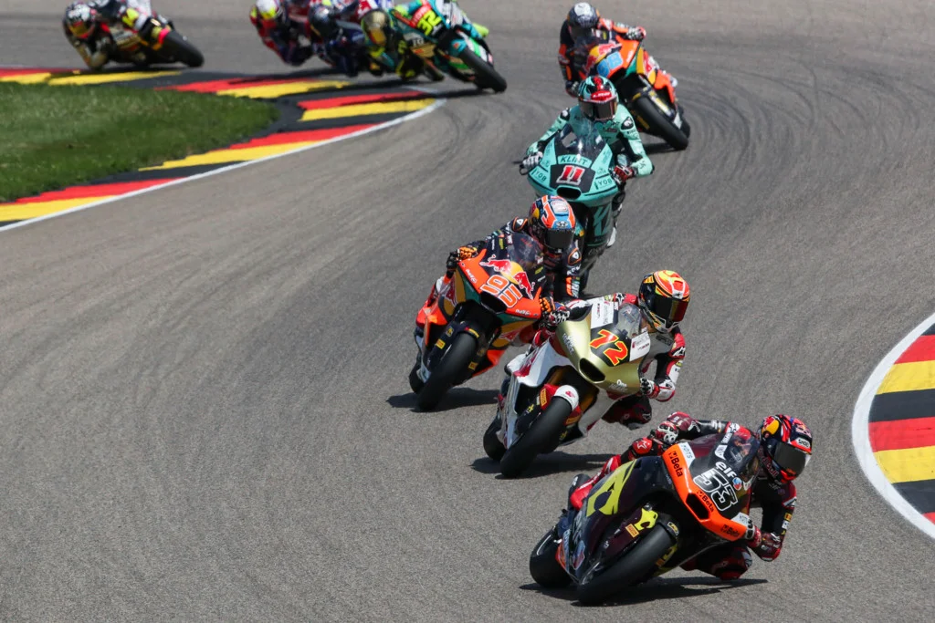 Triumph reveals new Moto2 race engine for 2027: a new era for the Grand Prix middleweight class - zdjęcie 2