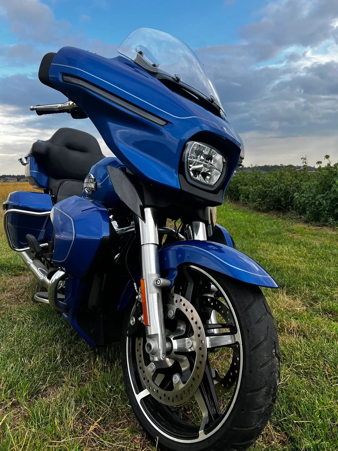 Harley-Davidson Street Glide Ultra 2025 batwing fairing