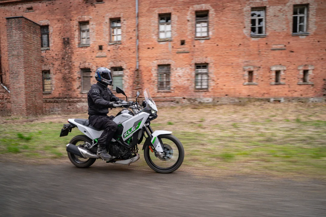 new kawasaki kle 500