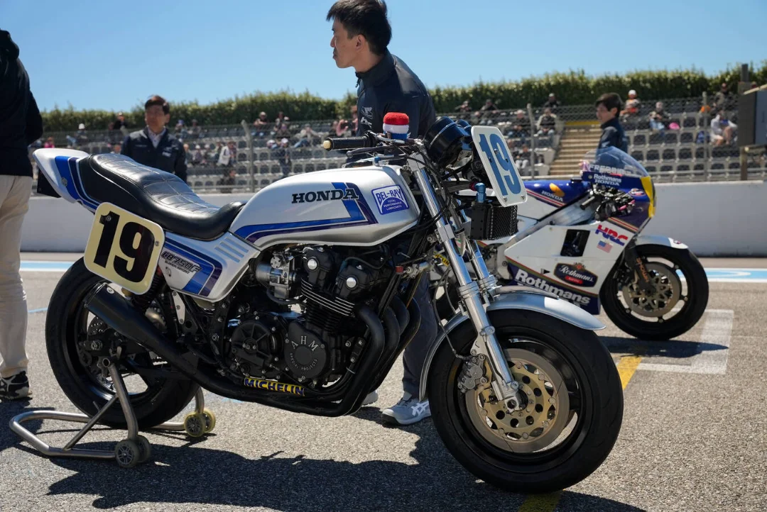 Honda CB1000F Concept: Old-School Style Reborn as Honda Showcases New Retro Roadster in France - zdjęcie 4