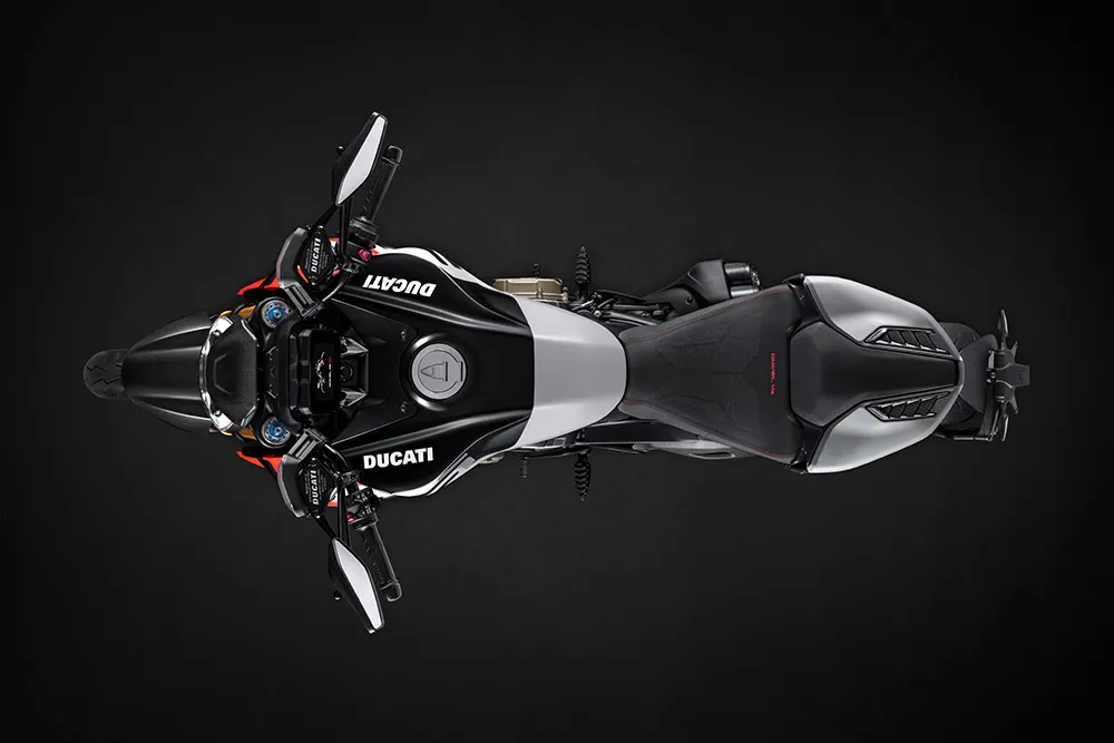 Diavel 2026 top view