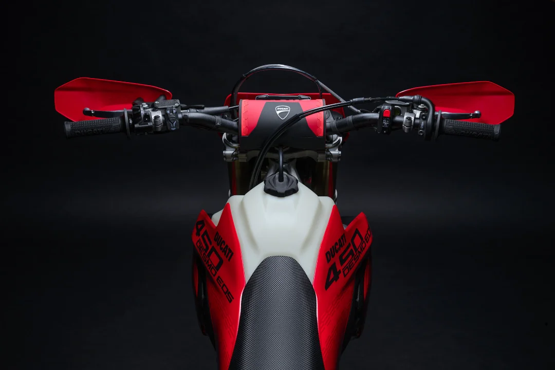 Desmo450 EDS 13
