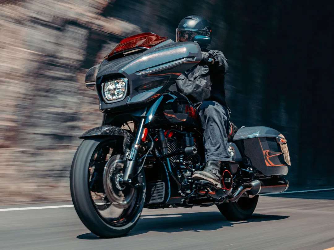 Street Glide™ ST