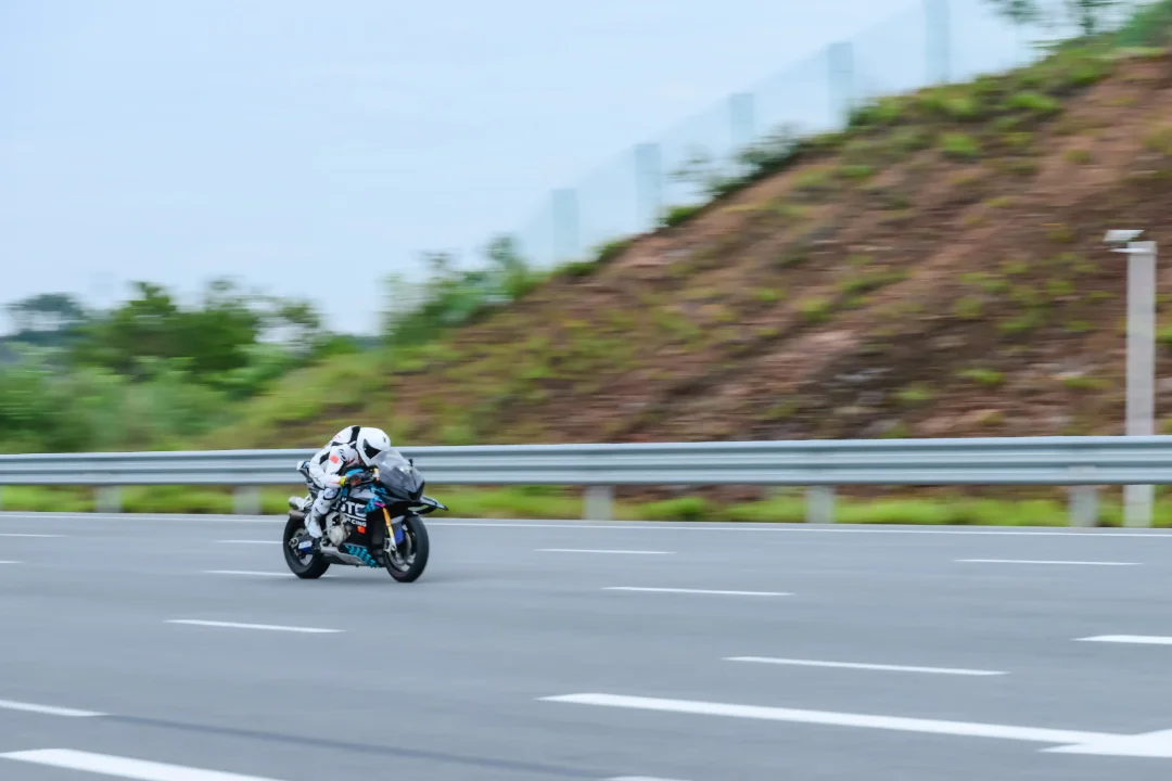 CFMOTO Hits 315.82 km/h and Claims a New Chinese Motorcycle Top-Speed Record