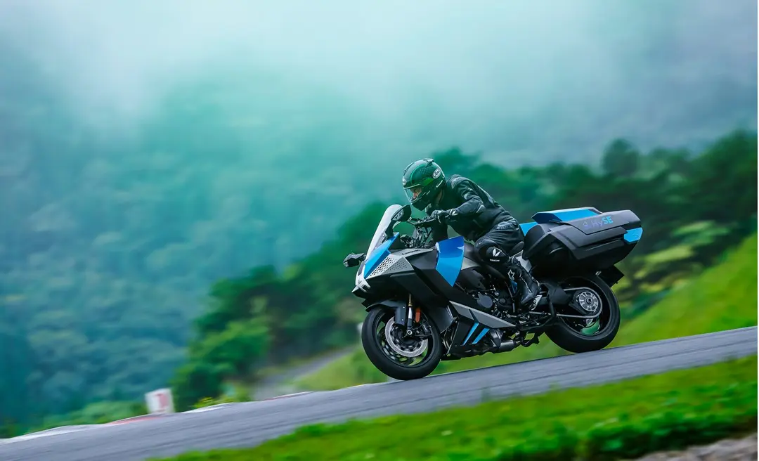 Hydrogen ICE motorcycles Suzuka Circuit