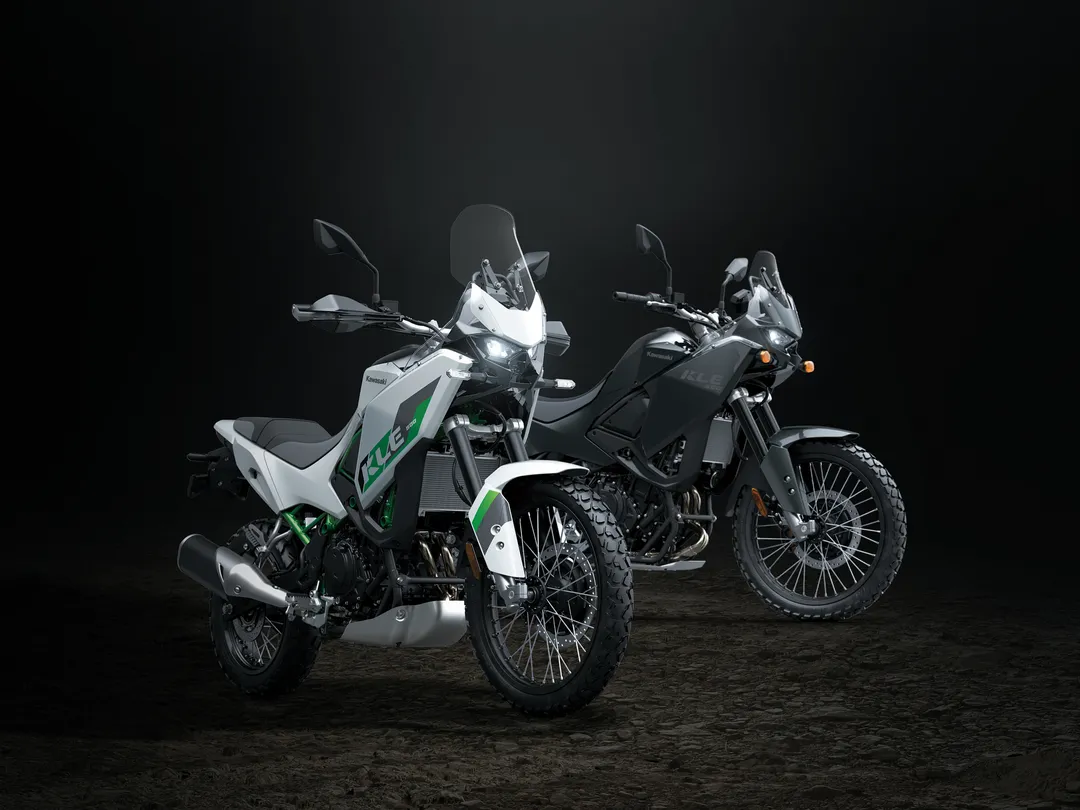 Kawasaki KLE500 2026 side view