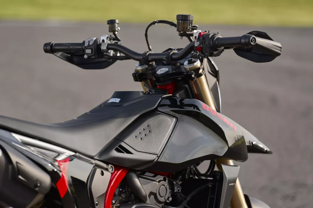 Ducati Hypermotard 698 Mono Nera: black supermoto edition with a Mono engine and Ducati electronics package